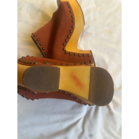 DINGO Peace N Love Boho Studded Suede Wooden Clogs Sz 9.5 - Picture 12 of 16